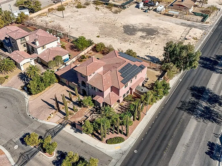 8490 Via De Bellasidra Ct — Photo 84