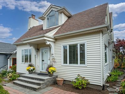 2532 1st Avenue N, Seattle, WA, 98109