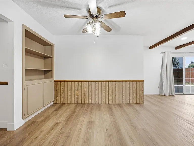 4709 Pinecastle Ave — Photo 16