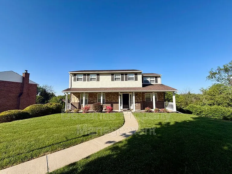 5043 Julia Ln — Photo 1