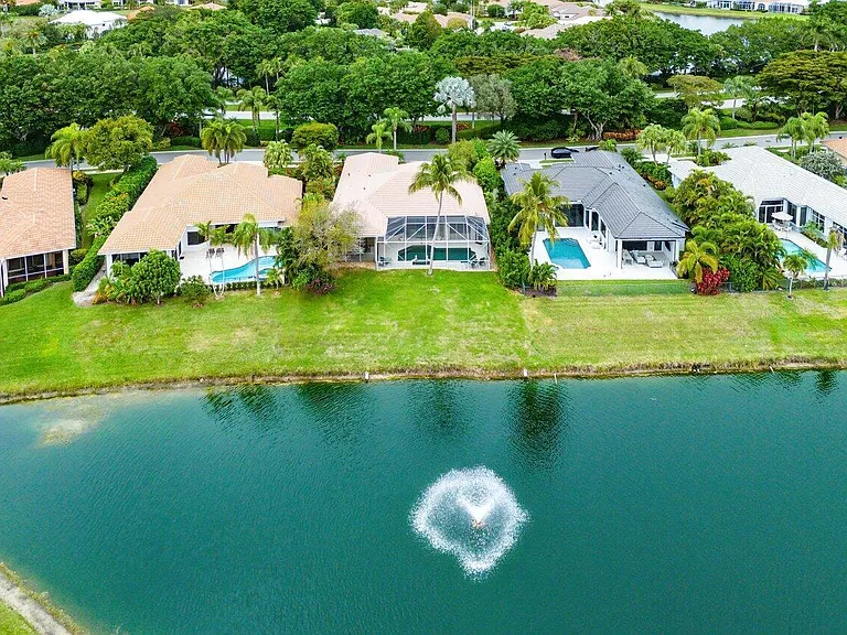 3 Bermuda Lake Dr — Photo 46
