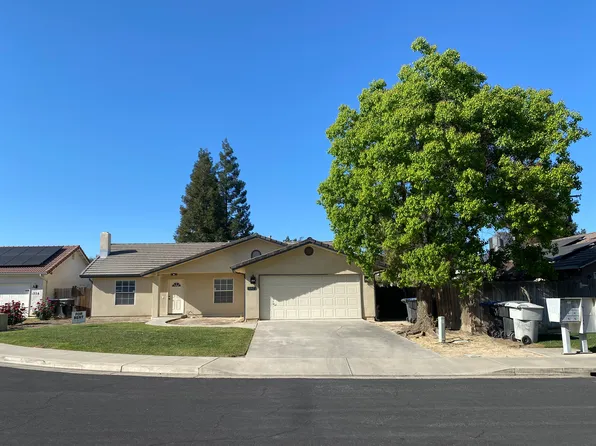 1334 W Laura Ct, Visalia, CA 93277