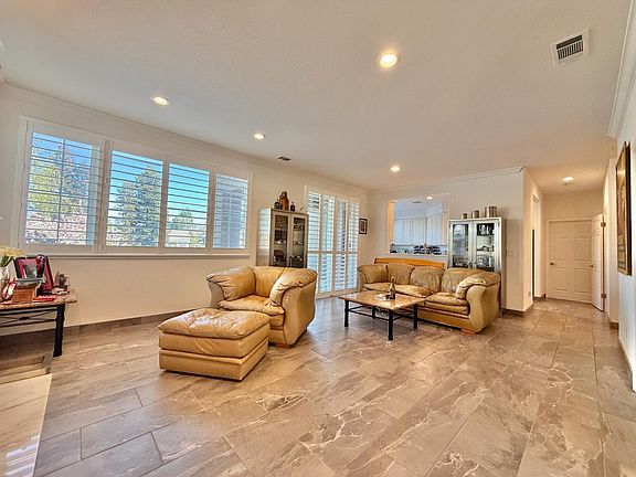 3rd image of 3659 Saint Andrews Dr