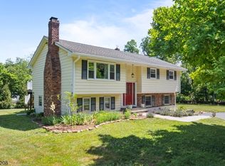 29 Oxford Cir, Montgomery Twp., NJ 08558