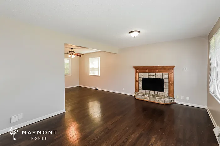 1144 Quincy St — Photo 4