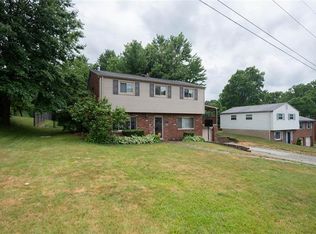 124 Surrey Dr, Delmont, PA