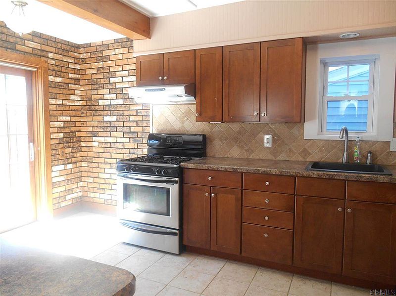 3rd image of 2106 WILLIAMS Street