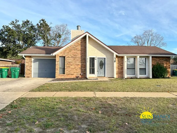 912 Rue De La Savoie, Mary Esther, FL 32569