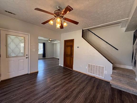 4th image of 209 S Gilmore Avenue