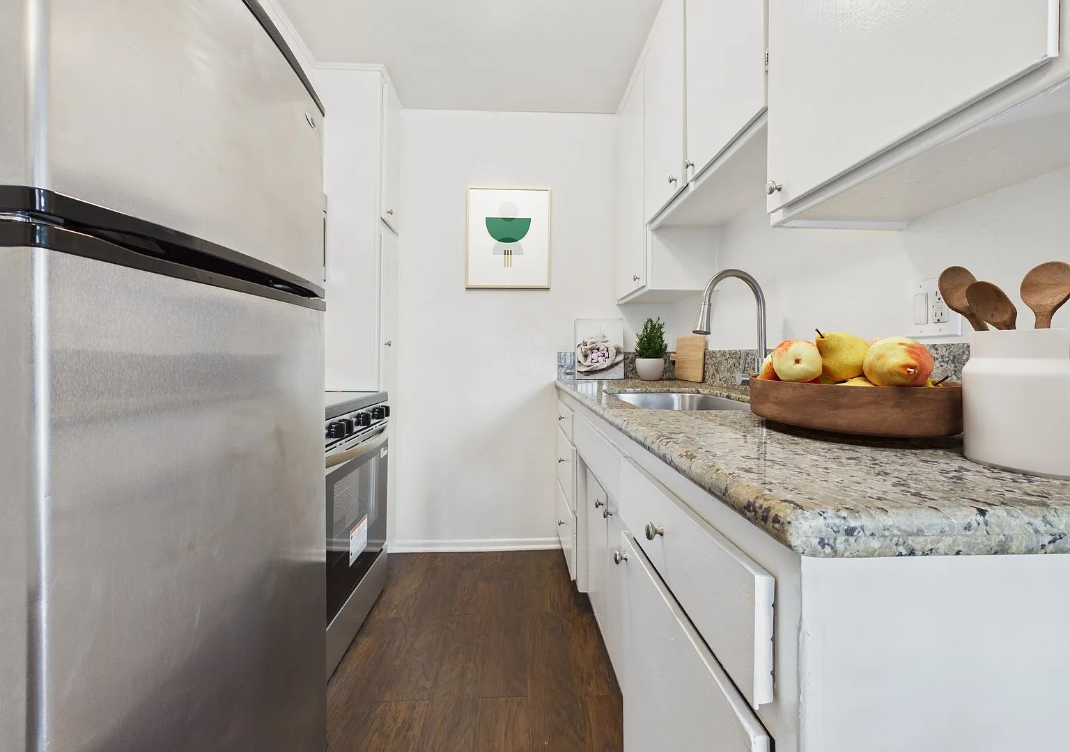 Gilmore Apartments - Van Nuys — Photo 3