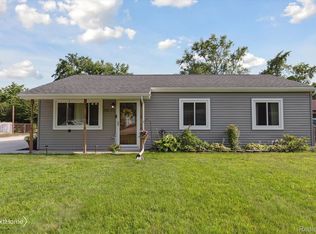 39277 Superior St, Romulus, MI 48174
