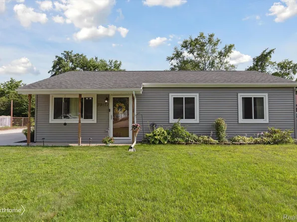 39277 Superior St, Romulus, MI 48174