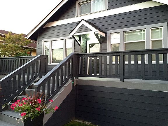 Large front deck