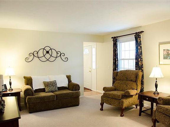 4th image of 2147 Vixen St NW