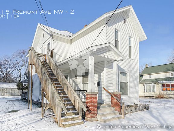 3rd image of 915 Fremont Ave NW #2