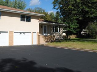 805 Michaelson St N, Hudson, WI 54016