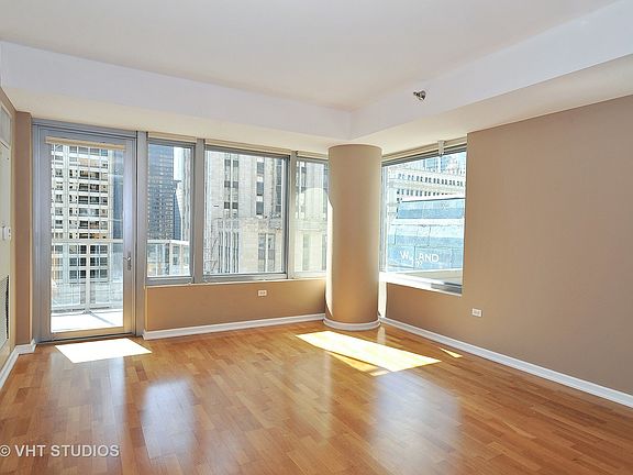3rd image of 160 E Illinois St APT 1502