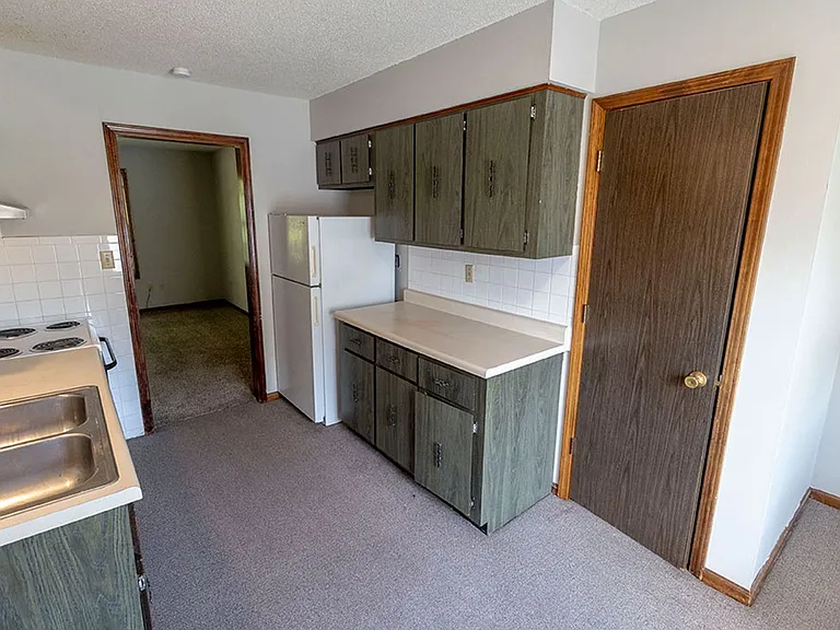 2908 Leeway Dr #B — Photo 3