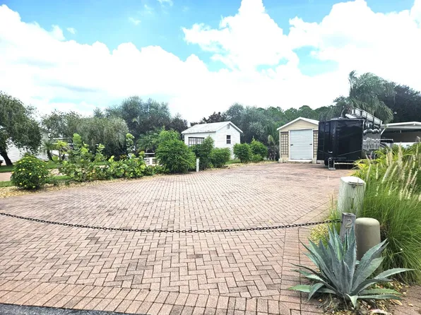 1049 Deer Creek Blvd, Davenport, FL 33837