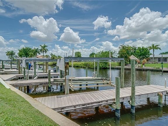 3rd image of 1754 Cape Coral Pkwy E APT 109