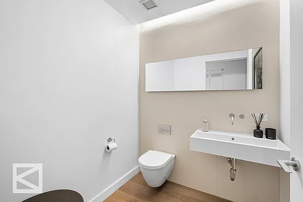Bathroom, photo 2