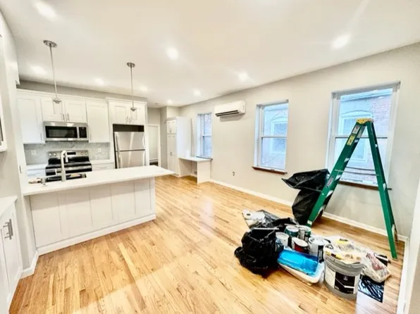 76 N Margin St #8F, Boston, MA 02113