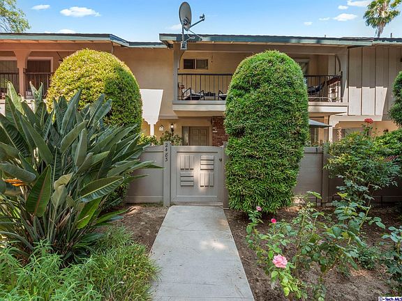 2nd image of 2483 Loma Vista St #12