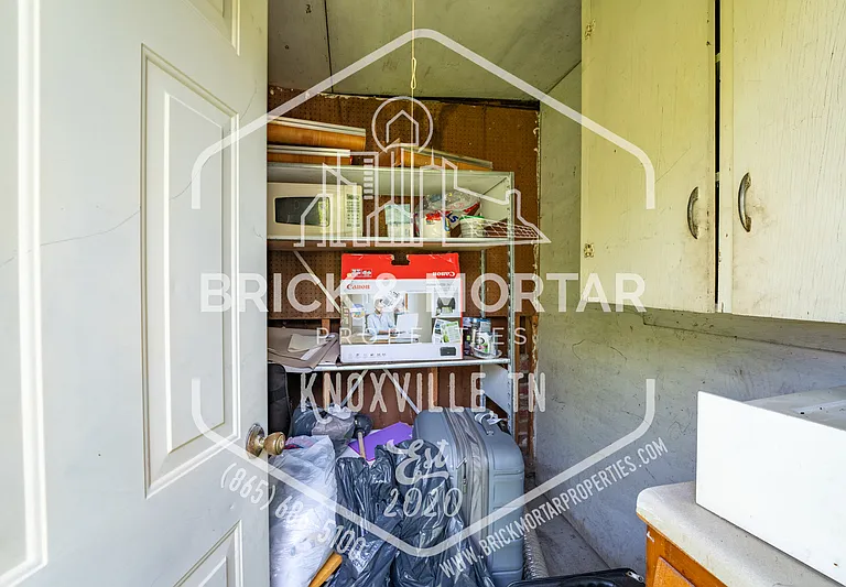 2407 Holbrook Dr — Photo 18