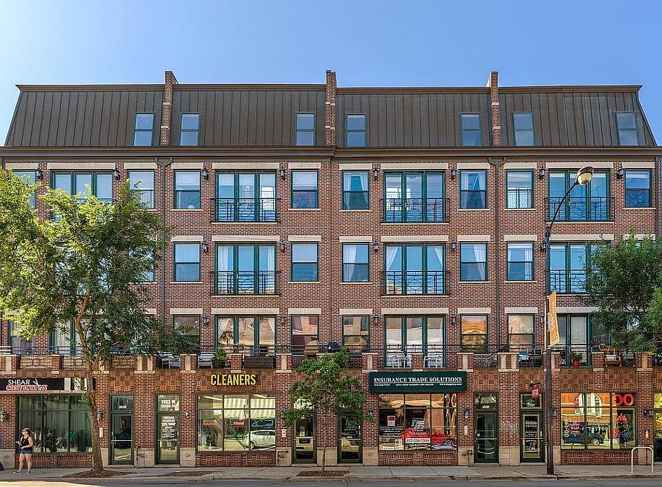 1901 - 1907 W Chicago Avenue.