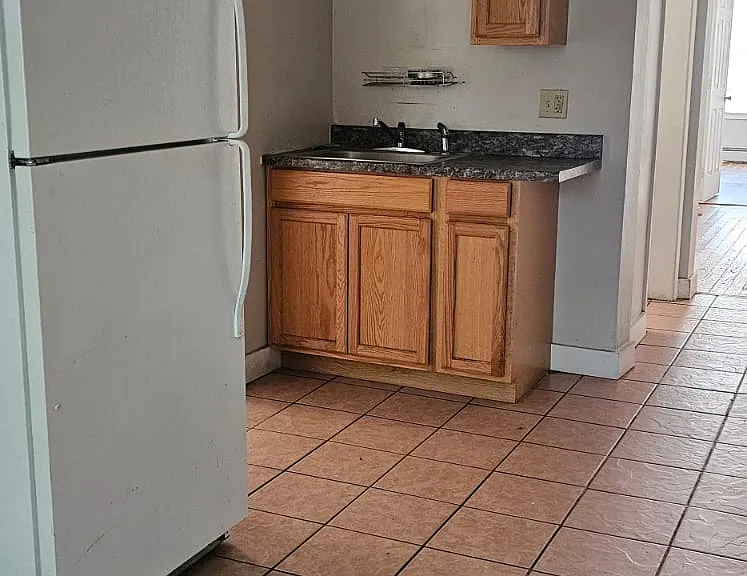 104-106 Beech St #1R — Photo 11