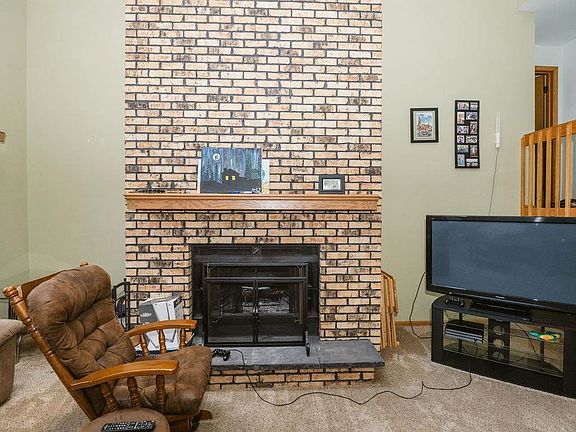 5th image of 1815 Royal Oaks Dr