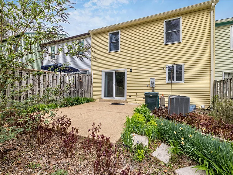 9823 Saint Cloud Ct — Photo 49