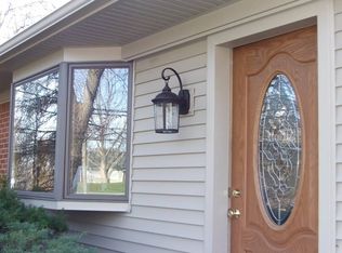 2303 Pontiac Trl, Ann Arbor, MI 48105