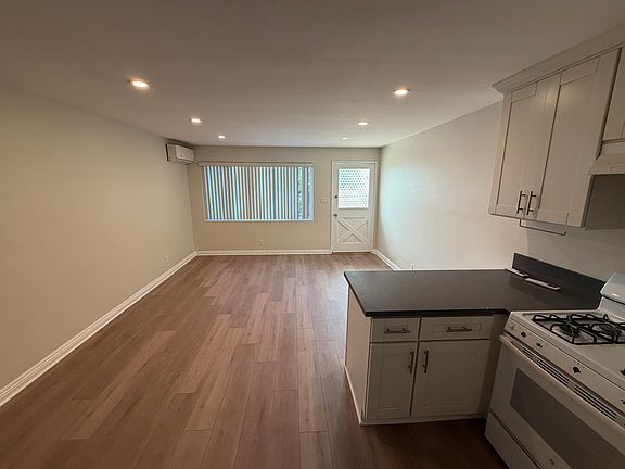5th image of 3638 Foothill Blvd #4