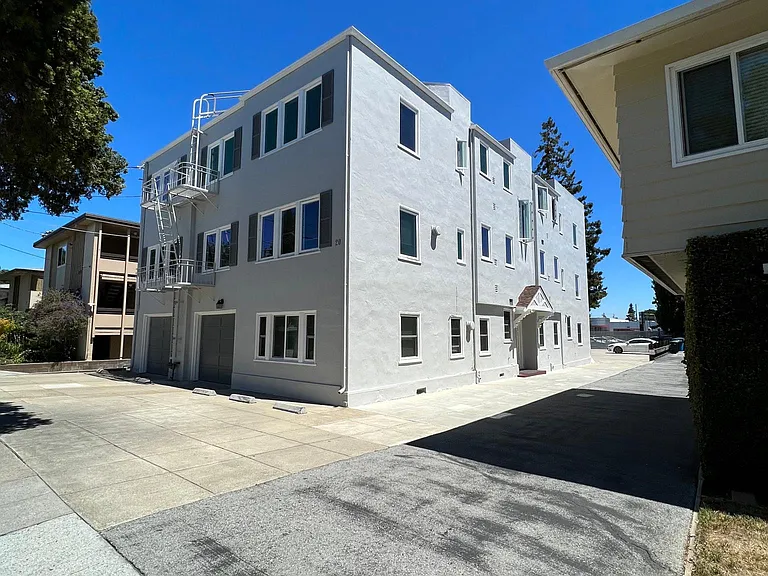 20 Highland Ave #10 — Photo 12