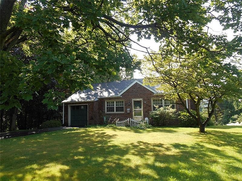 1st image of 2560 Leslie Dr