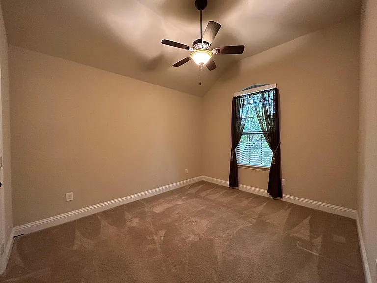 3404 Walnut Ln — Photo 14