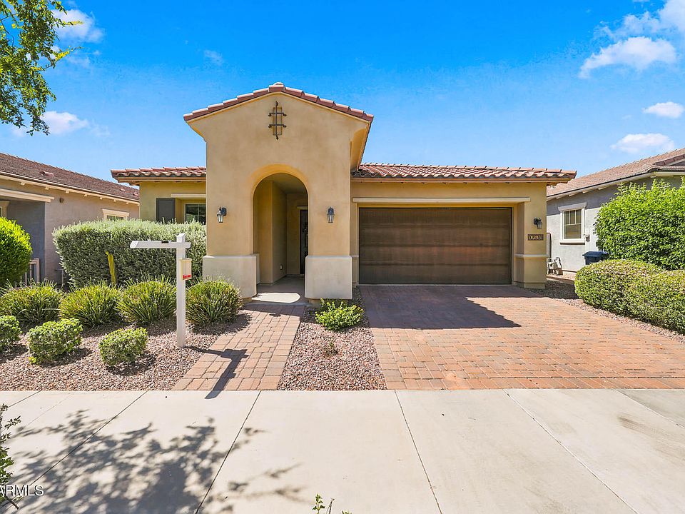 1st image of 10538 E SIMONE Avenue