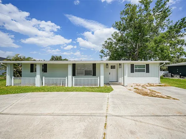 654 Aqui Esta Dr, Punta Gorda, FL 33950