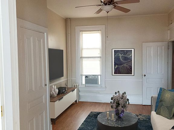 Lounge/game room/home office or 3rd bedroom