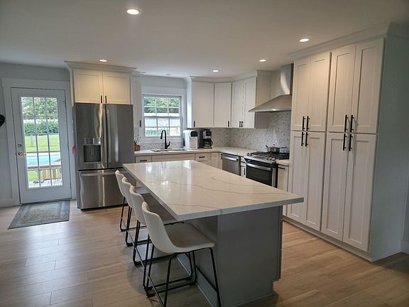 5th image of 309 Morgan Cir