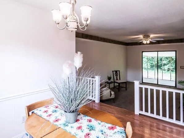 213 Farringdon Ct, Lexington, SC 29073