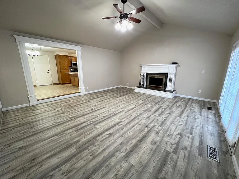 734 Hemlock Ct — Photo 11