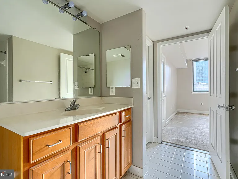 414 Water St #1404 — Photo 22