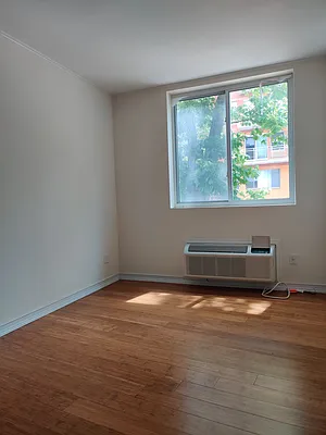 Rented by Ridgewood Capital NYC LLC | media 24