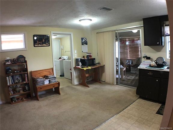3rd image of 10 N Columbus St