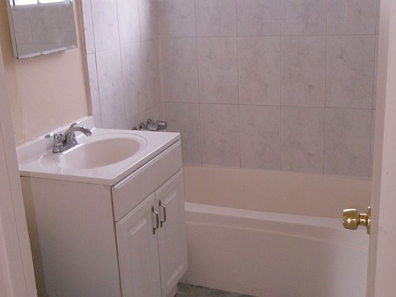 4th image of 5249 Rex Ave