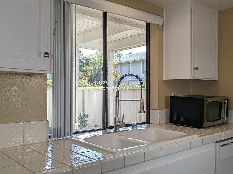 8032 Camino Tranquilo — Photo 4
