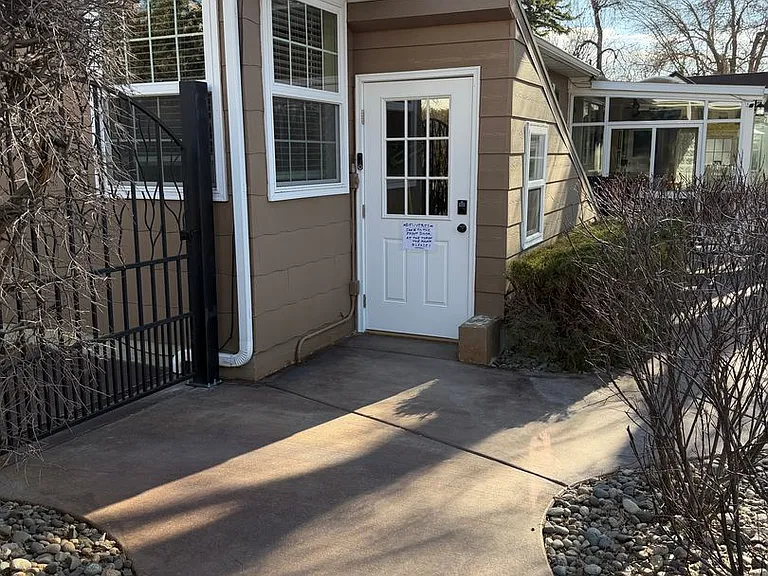 2726 Virginia Ln — Photo 1