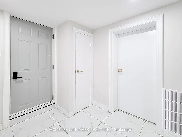 75 Bayview Dr #LOWER — Photo 26